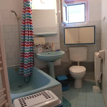 Budget 2br Near & Center קונסטנצה