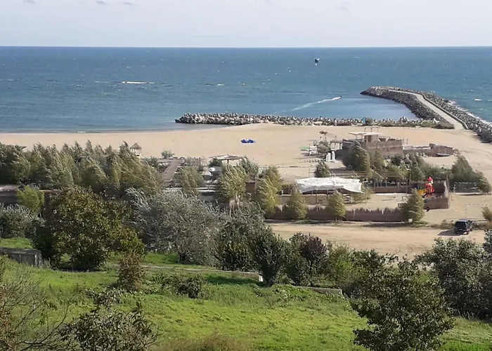 Budget 2br Near & Center アパート コンスタンツァ